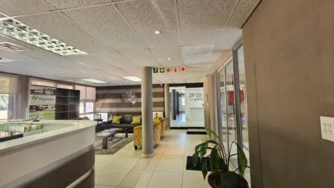 Attlyn Offices, 379 Lynnwood road